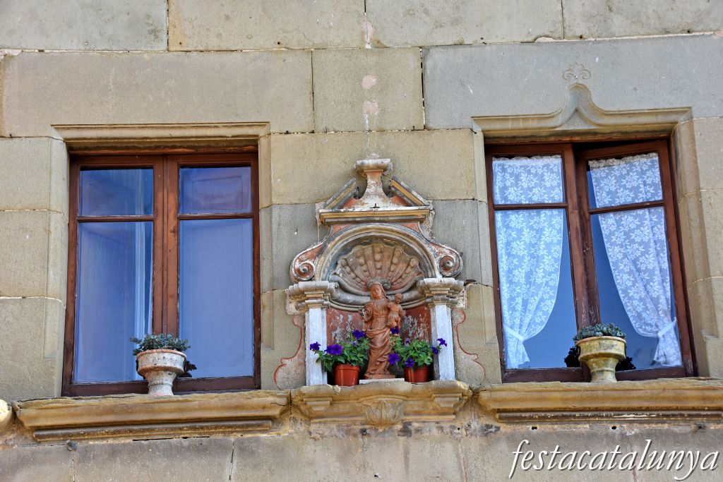 Folgueroles - Llindes i decoracions de les façanes