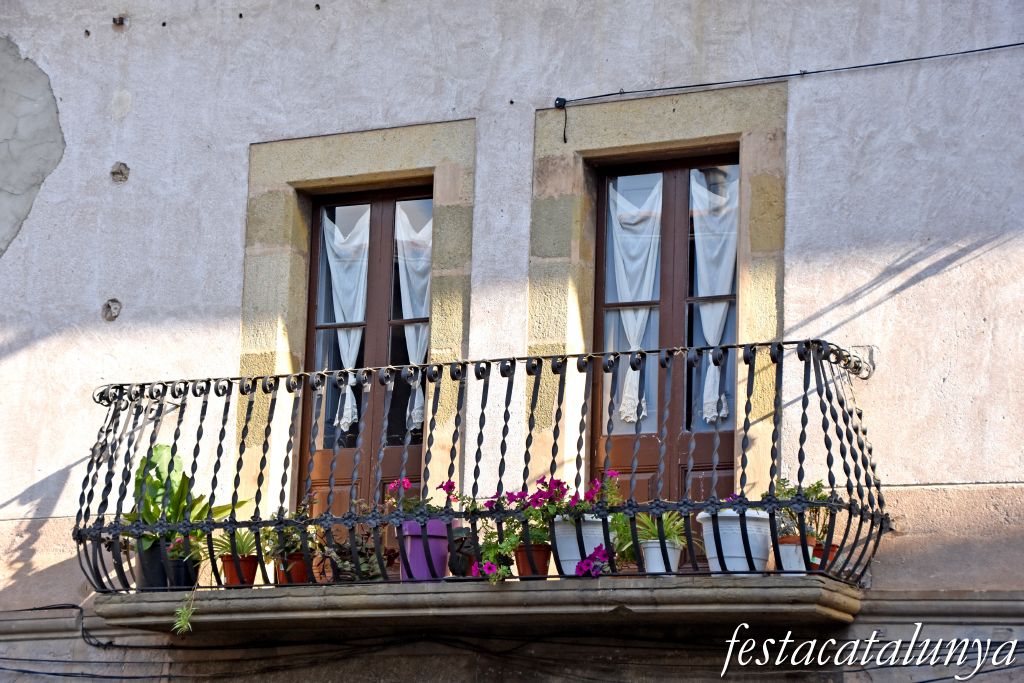 Folgueroles - Llindes i decoracions de les façanes 