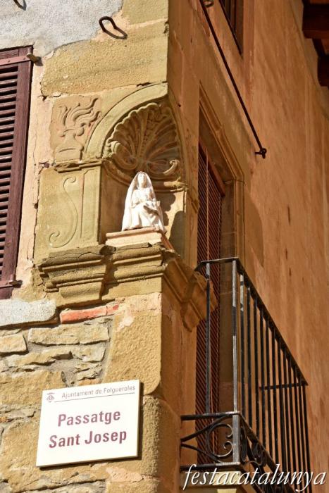 Folgueroles - Llindes i decoracions de les façanes