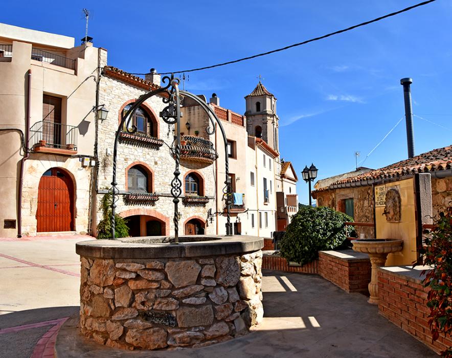 Passejada pel nucli històric de Figuerola del Camp