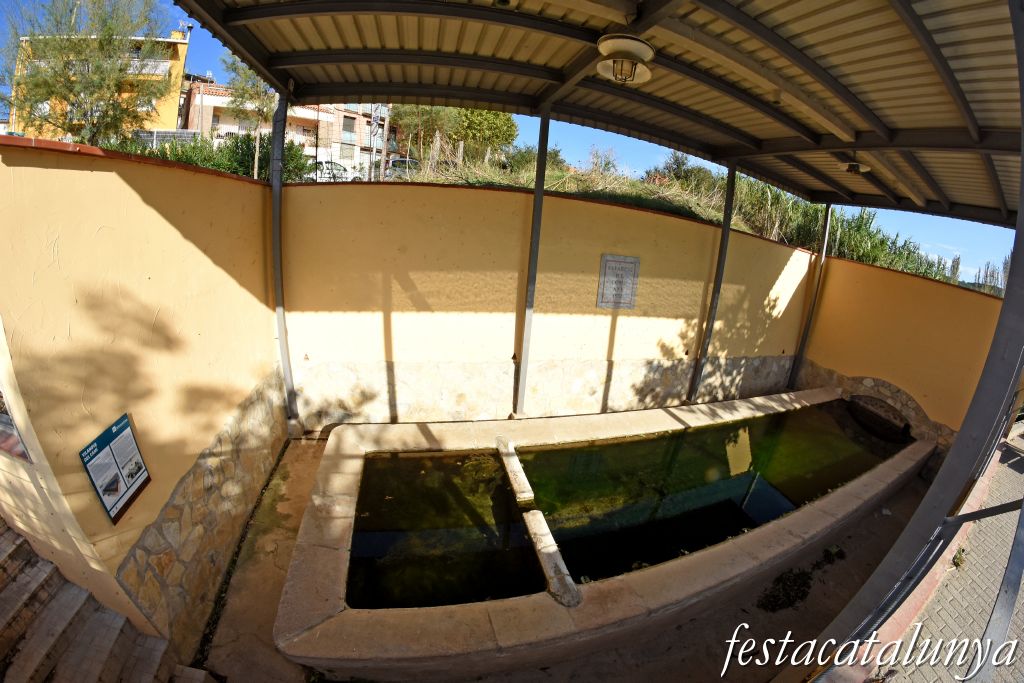 Vilanova del Camí - Safareig del Comú