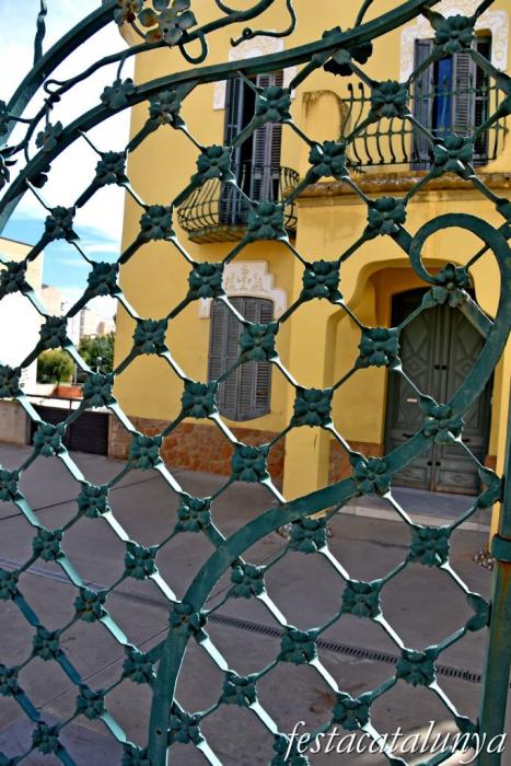 Balaguer - Barri Jueu - Xalet Montiu