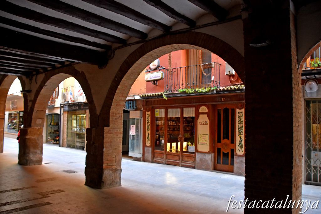 Balaguer - Centre Històric - Carrer d'Avall