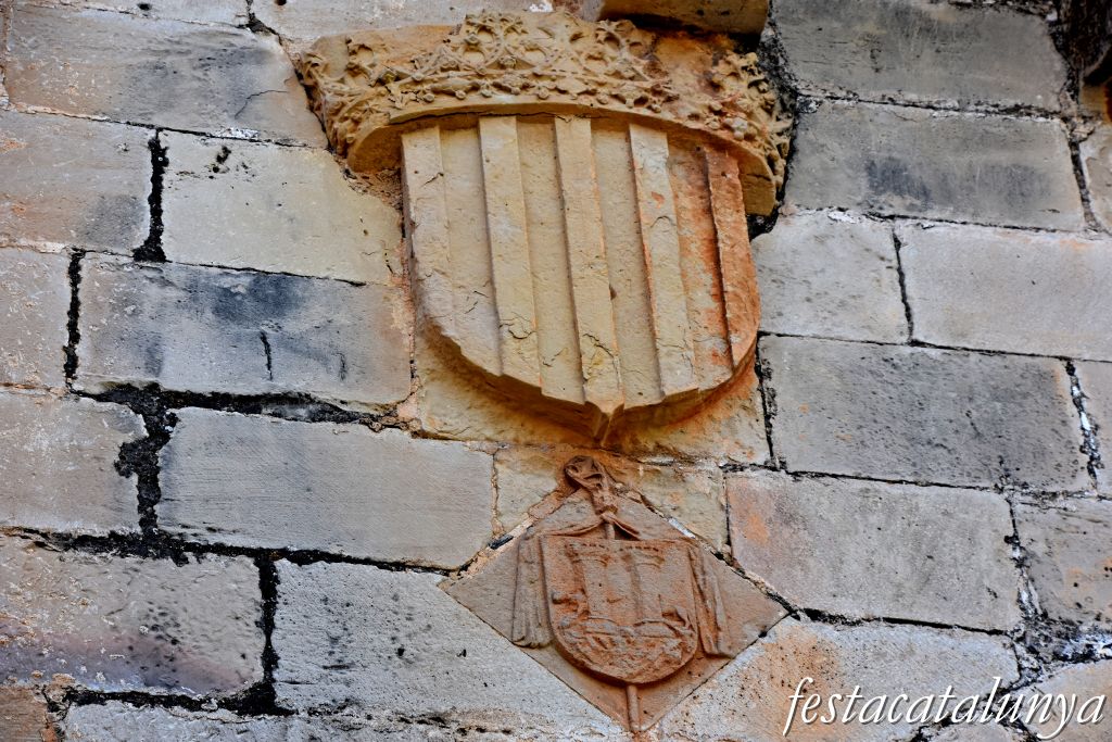 Vimbodí i Poblet - Portada Daurada i Plaça de la Bosseria 
