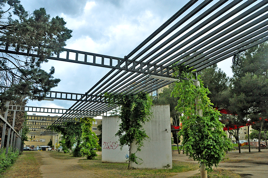 Infraestructures i equipaments públics de Badia del Vallès: Centre Cívic, biblioteca Vicente Aleixandre...