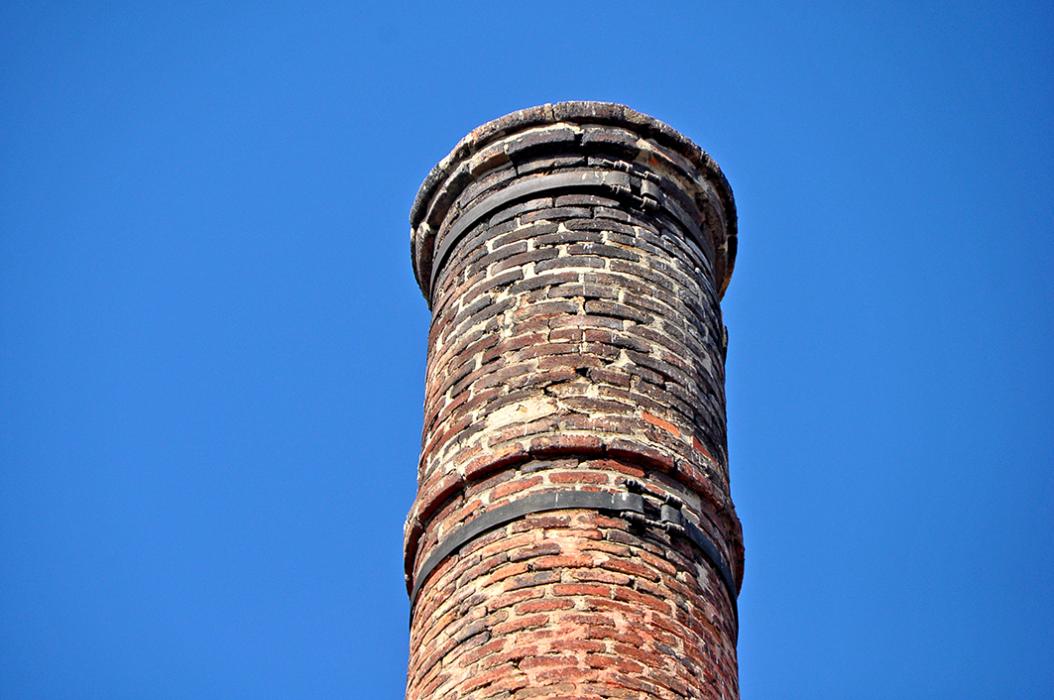 Xemeneies de les fàbriques de ceràmica de Belianes