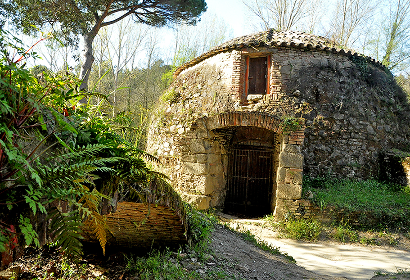 Pou de glaç de Canyamars a Dosrius