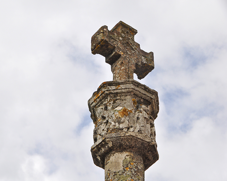 Creu de terme del Santuari de Pinós