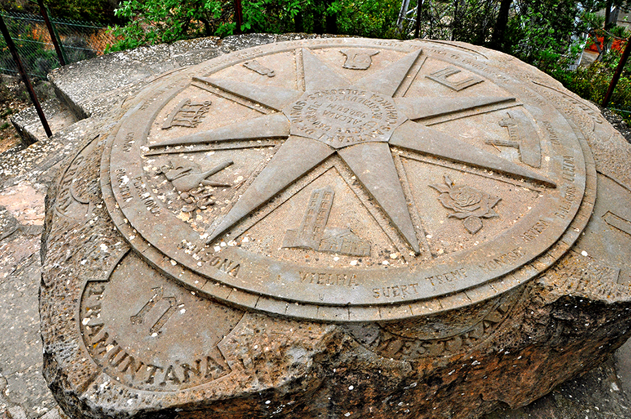 La Rosa dels Vents, centre geogràfic de Catalunya a Pinós ***
