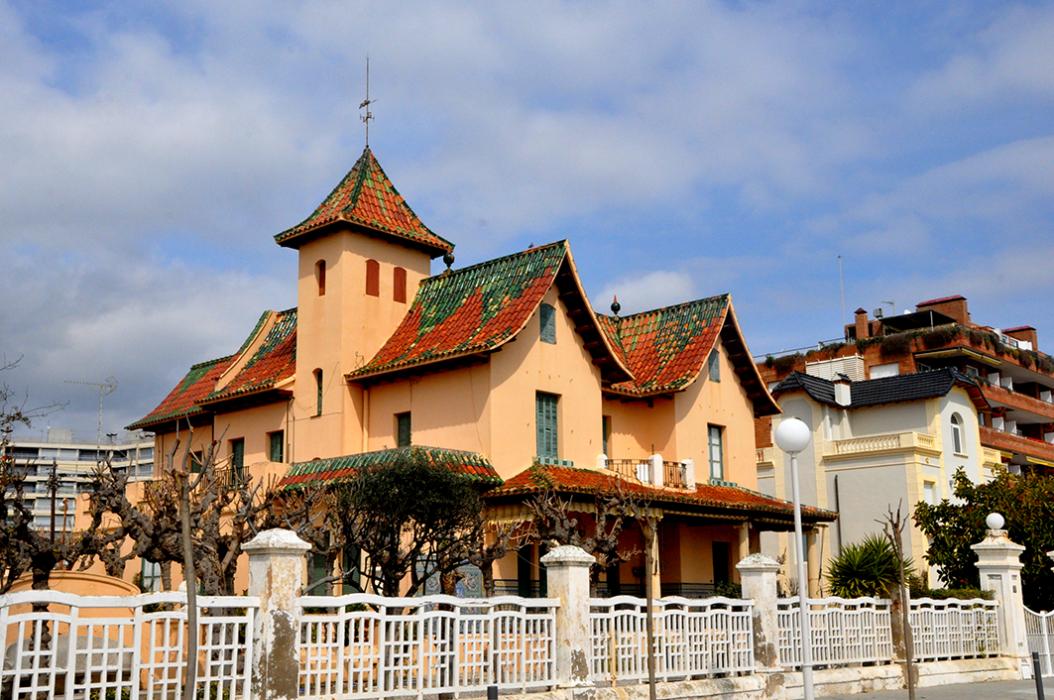 Passeig del marquès de Casa Riera de Sant Vicenç de Montalt ***