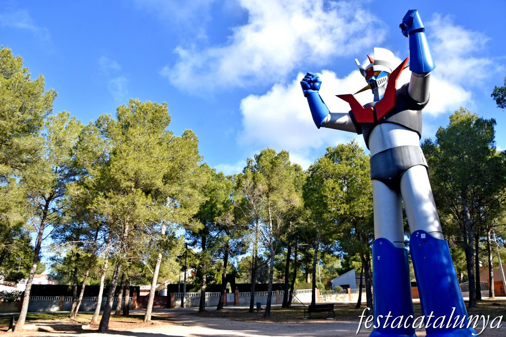 Cabra del Camp - Escultura de Mazinger Z 