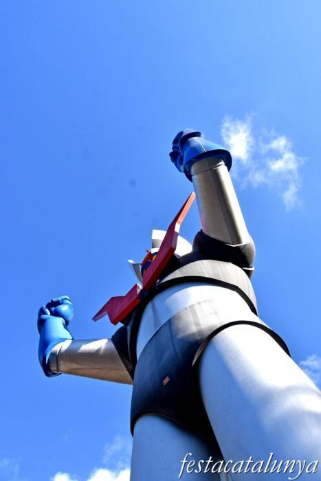 Cabra del Camp - Escultura de Mazinger Z 