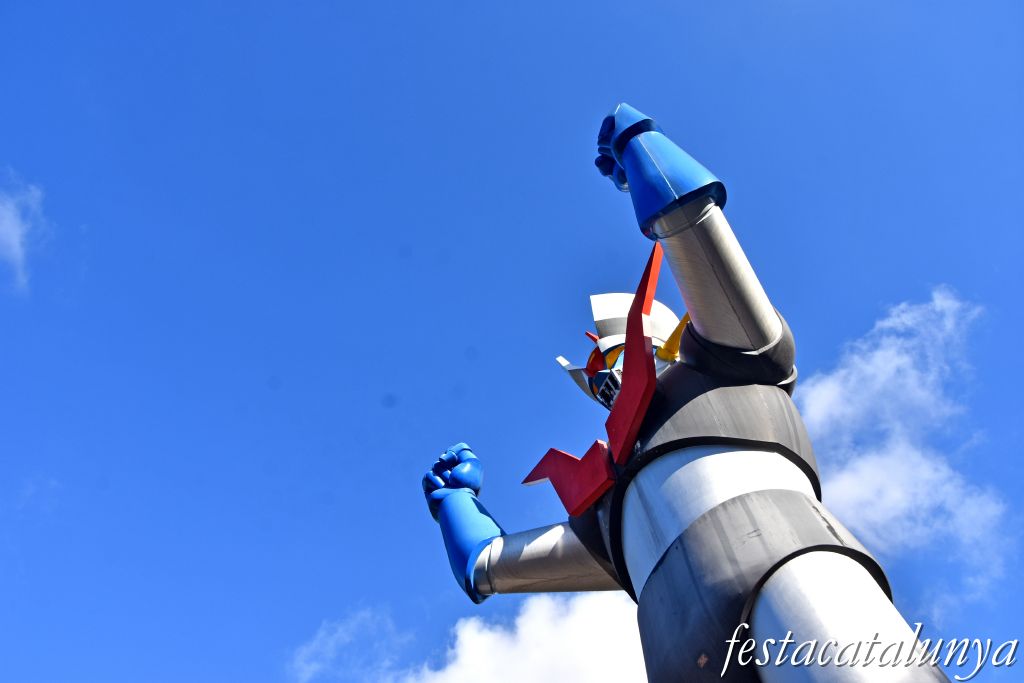Cabra del Camp - Escultura de Mazinger Z