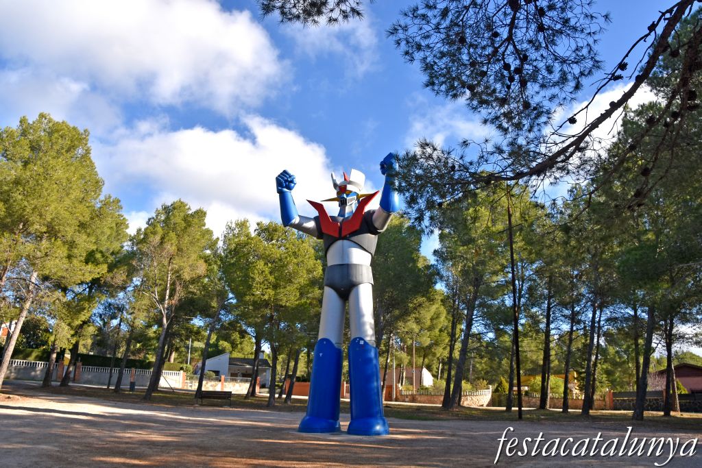 Cabra del Camp - Escultura de Mazinger Z