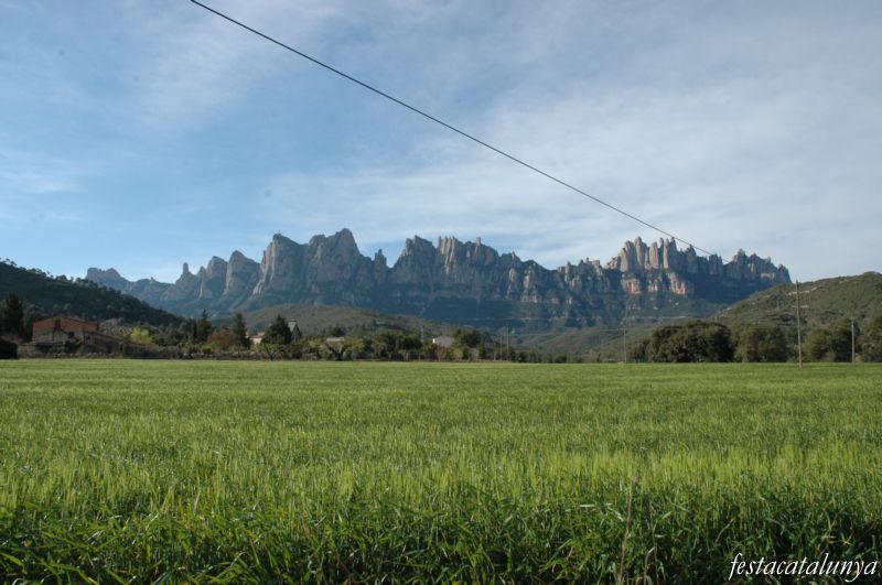 Vista de la muntanya de Montserrat des de Marganell ***