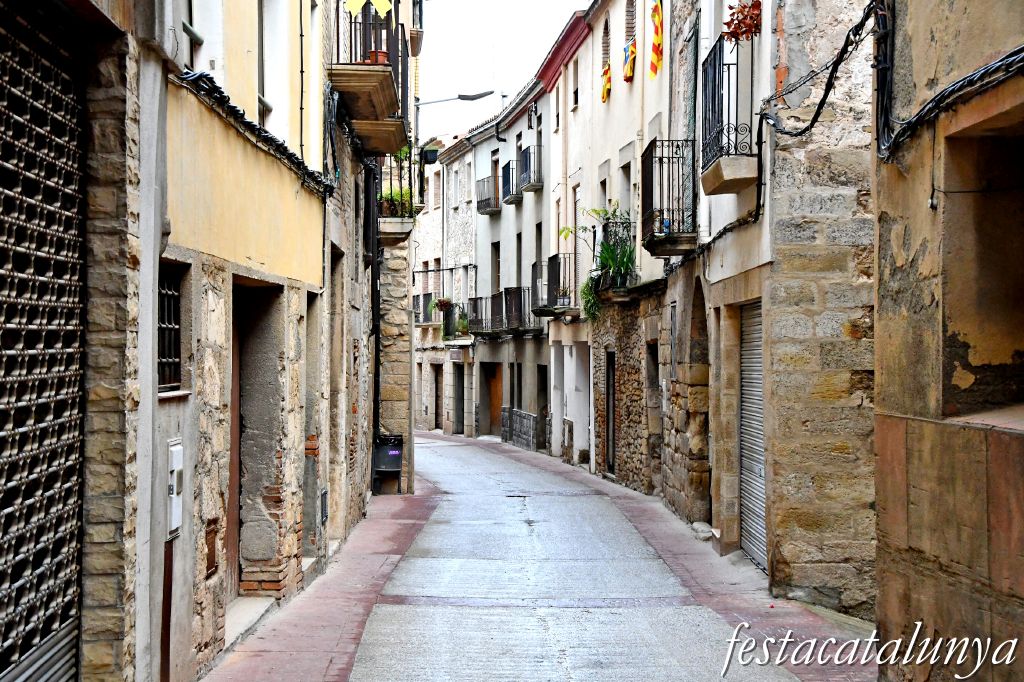 Vimbodí i Poblet - Nucli Històric - Carrer Major