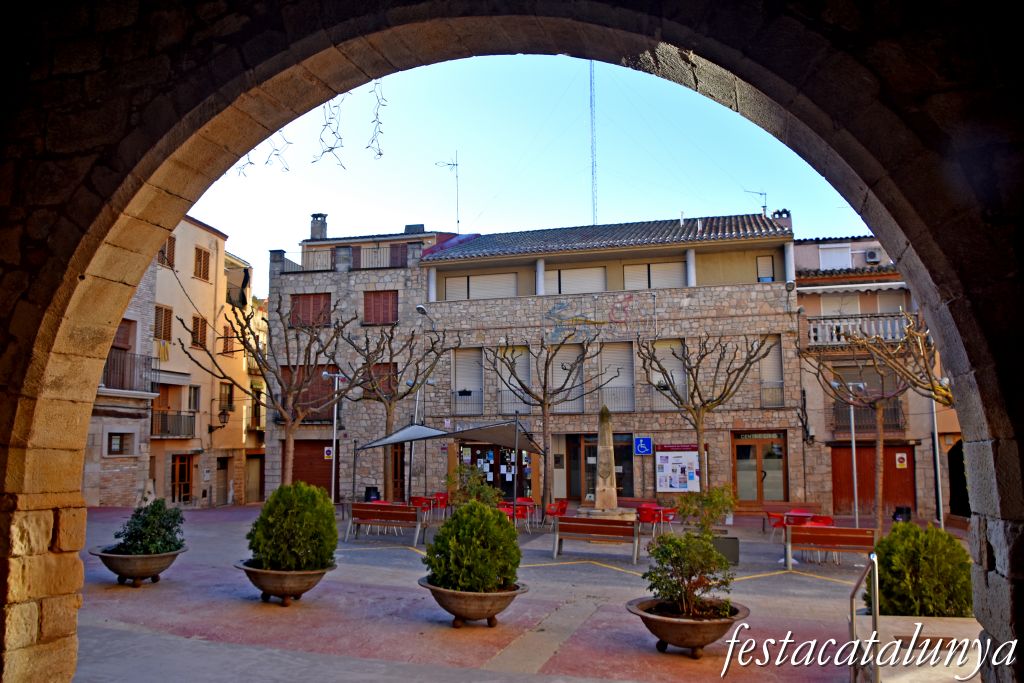 Vimbodí i Poblet - Nucli Històric - Plaça Major 