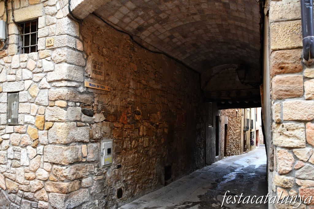 Vimbodí i Poblet - Nucli Històric - Volta del carrer de la Font