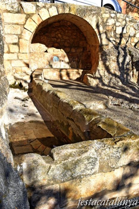 Vimbodí i Poblet - Safareigs de les Roques i Font del Nínxol 
