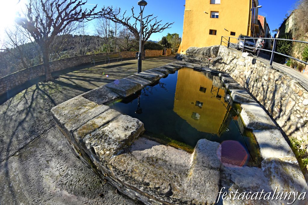 Vimbodí i Poblet - Safareigs de les Roques i Font del Nínxol