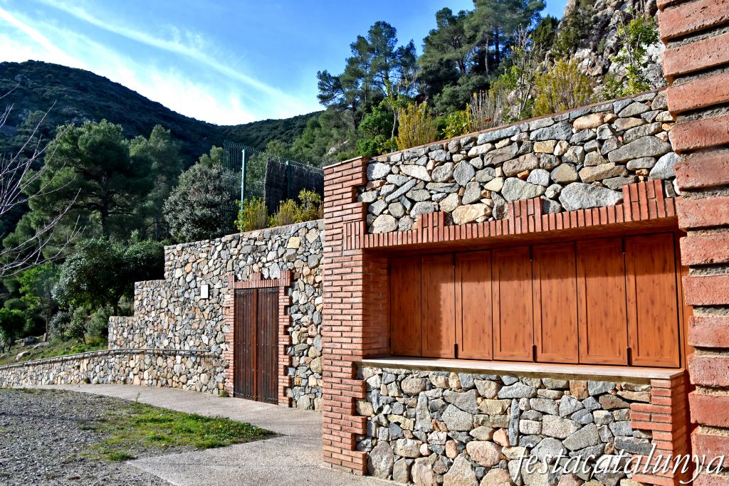Vimbodí i Poblet - Vall de Castellfollit - Àrea de lleure de la Roca de l'Abella