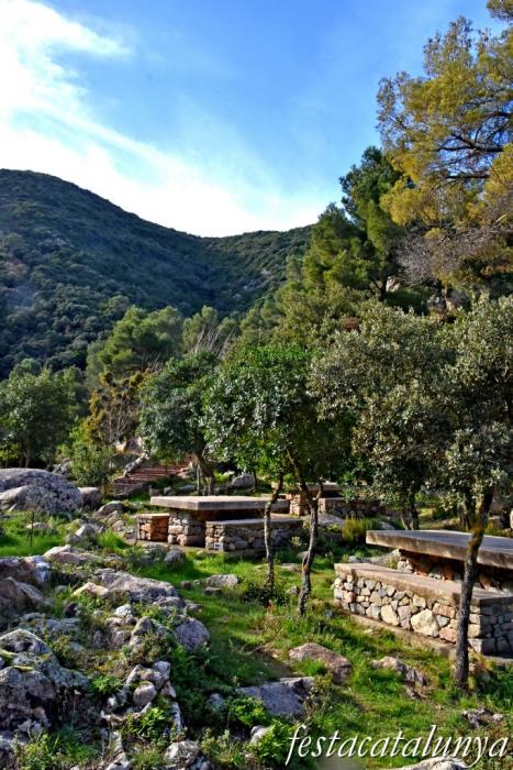 Vimbodí i Poblet - Vall de Castellfollit - Àrea de lleure de la Roca de l'Abella