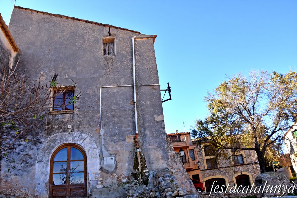 Masllorenç - Plaça de l'Om de Masarbonès 