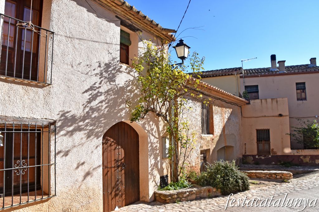 Masllorenç - Cal Po Ànima i Celler de Cal Pastor a Masarbonès
