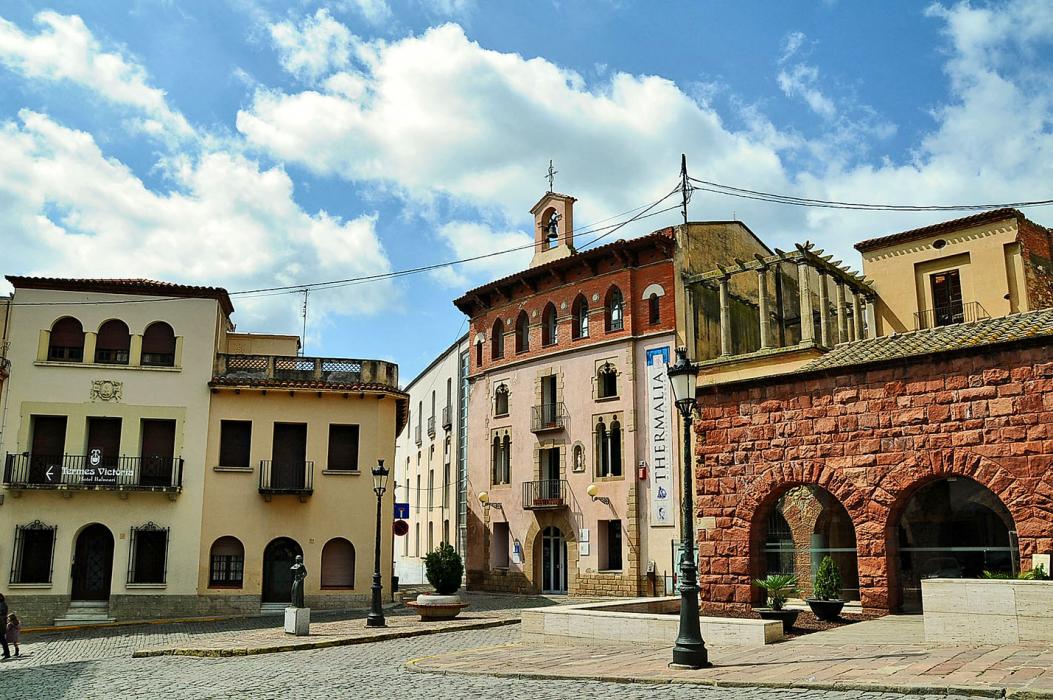 Plaça Font del Lleó de Caldes de Montbui