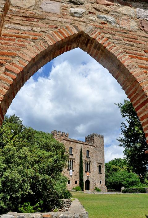Castell de Clasquerí o de Castellar del Vallès ***