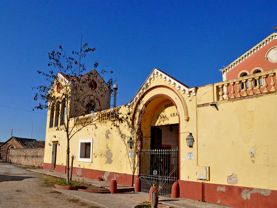 Ca n'Abat de Castellví de Rosanes