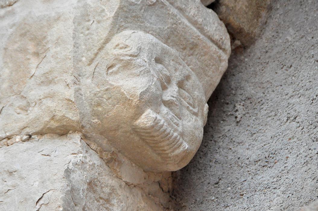 Església romànica del Roser o església vella de Santa Maria de la Palma d'Ebre ***