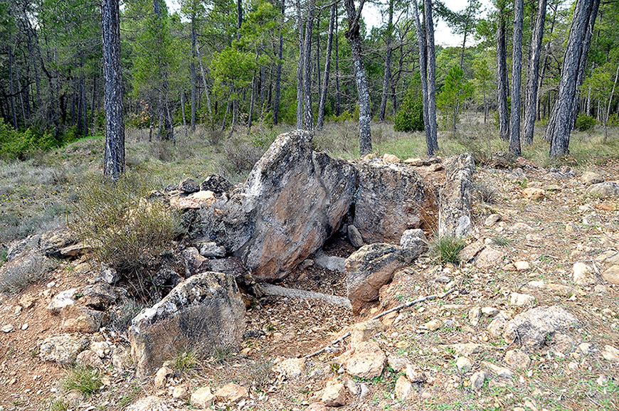 Necròpolis dels Clots de Solà a Clarà ***