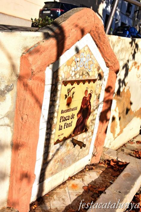 La Granada - Nucli històric - Plaça de la Font