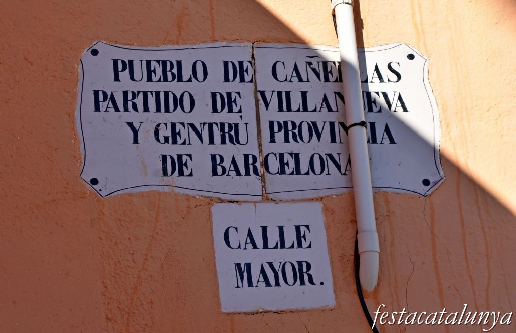 Poble antic de Canyelles ***