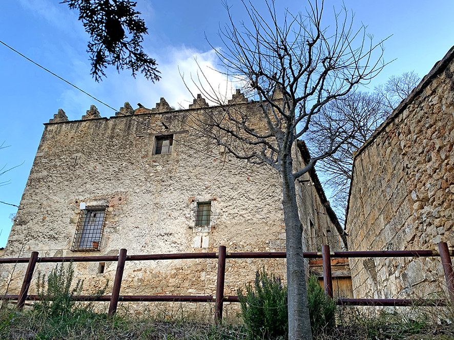 Castell de Cabrera o casal senyorial dels Móra a Cabrera d'Anoia