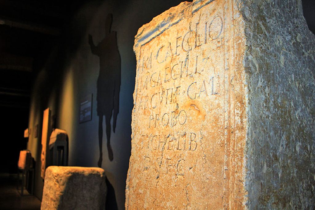 Museu de Guissona, parc arqueològic de la ciutat romana de Iesso ***