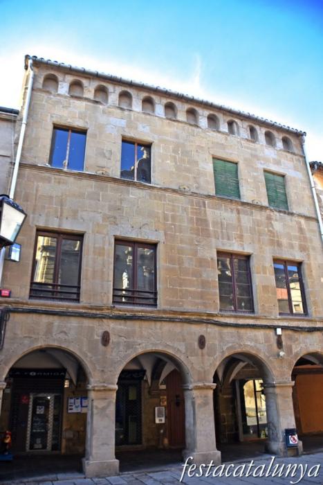 Guissona - Plaça Major - Casa Erill