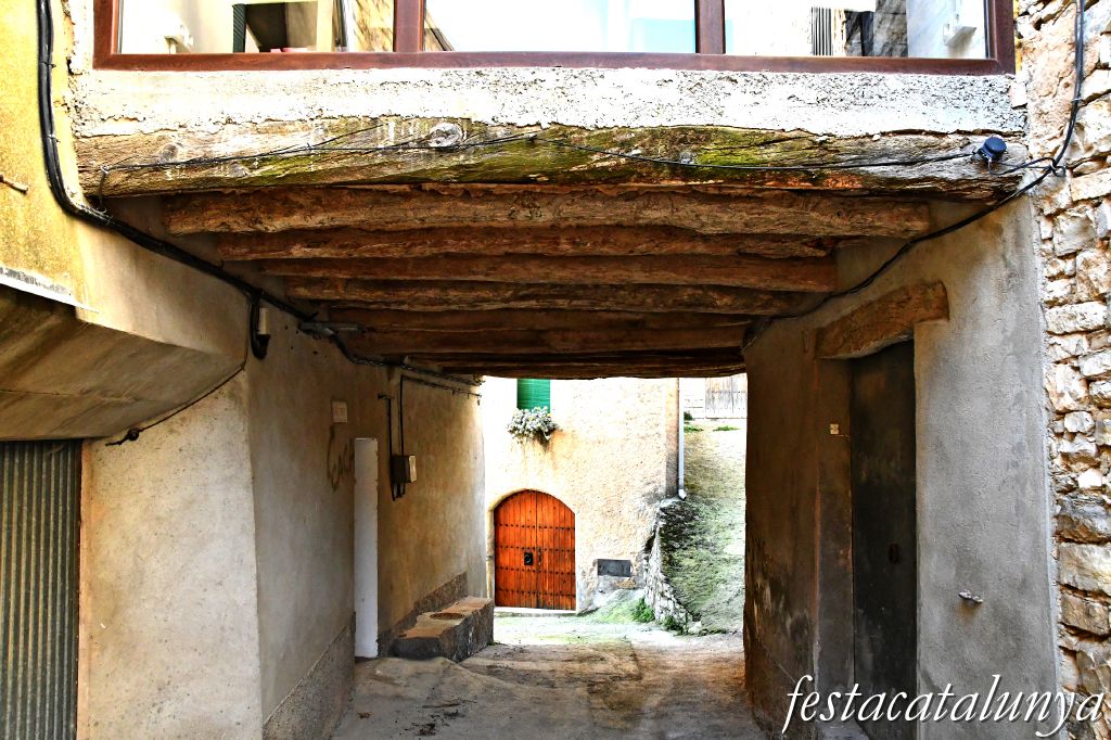 Sant Guim de Freixenet - Freixenet - Porxos