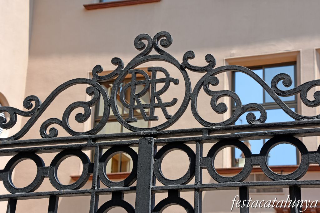 Gavà - Edifici de la fàbrica Roca Radiadors a Gavà