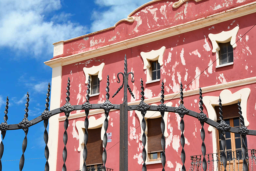 Xalet vermell de Nulles