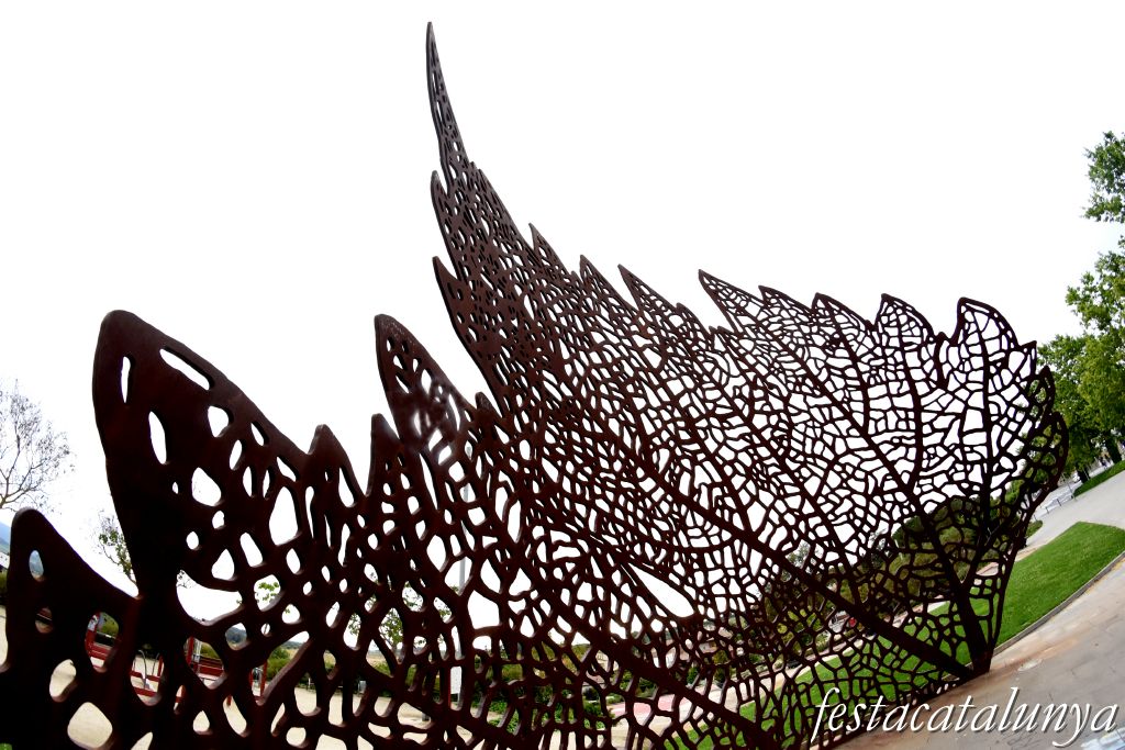 Sant Llorenç d'Hortons - Escultura el Pàmpol