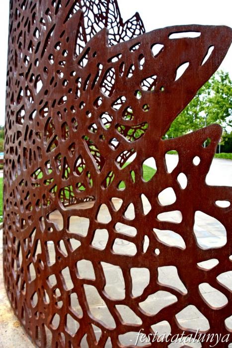 Sant Llorenç d'Hortons - Escultura el Pàmpol