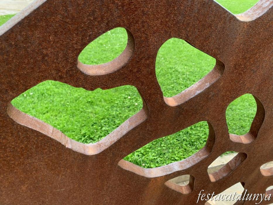 Sant Llorenç d'Hortons - Escultura el Pàmpol