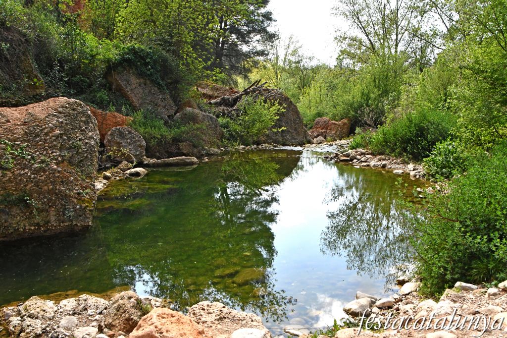 El Pont d'Armentera - Passeig del Riu