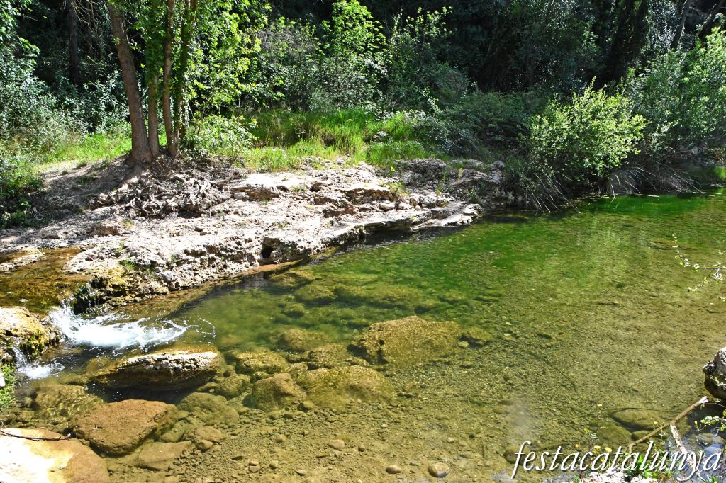 El Pont d'Armentera - Passeig del Riu