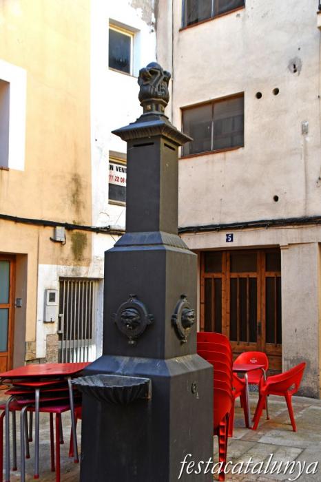 El Pont d'Armentera - Vila Closa - Font de la Plaça del Pou