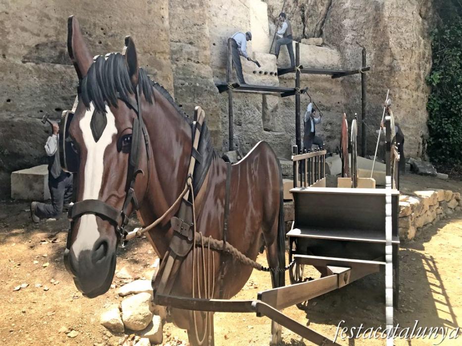 Castellet i la Gornal - Grup escultòric Els Picapedrers de Castellet