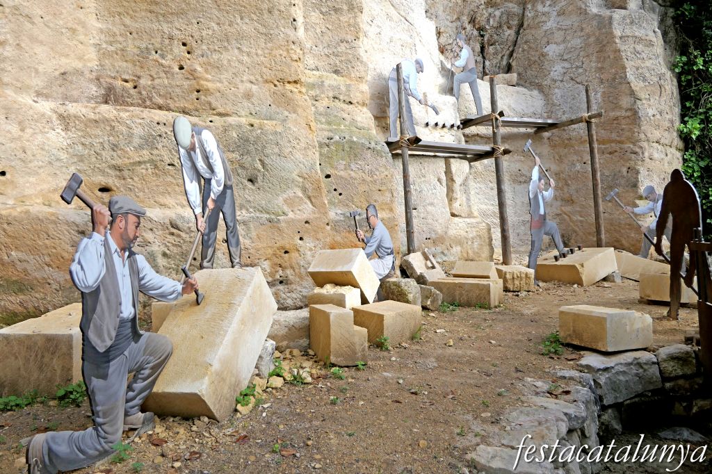 Castellet i la Gornal - Grup escultòric Els Picapedrers de Castellet