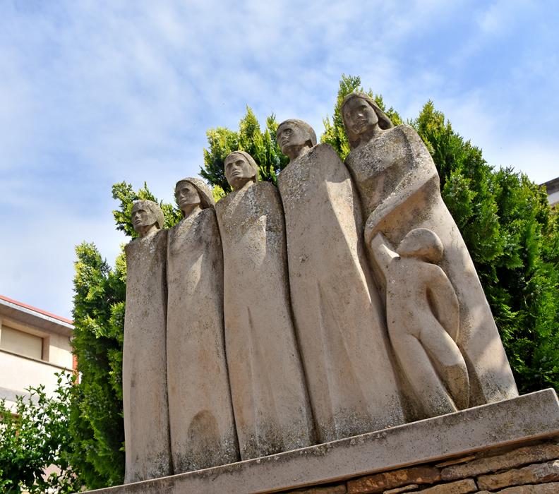 Monument del novè centenari de Bellcaire d'Urgell